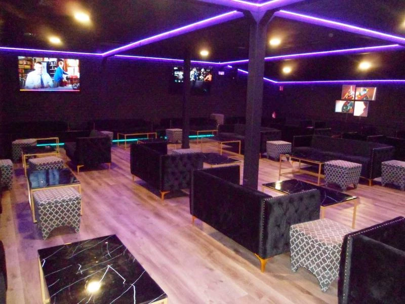 Sala de copas con pista de baile