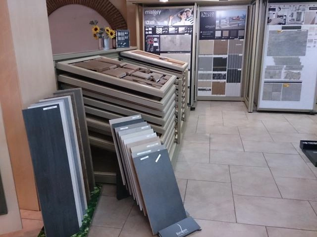 Azulejos y pavimento exterior