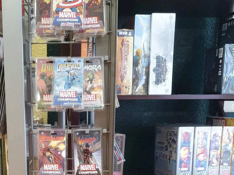 Cómics en Santuario Games