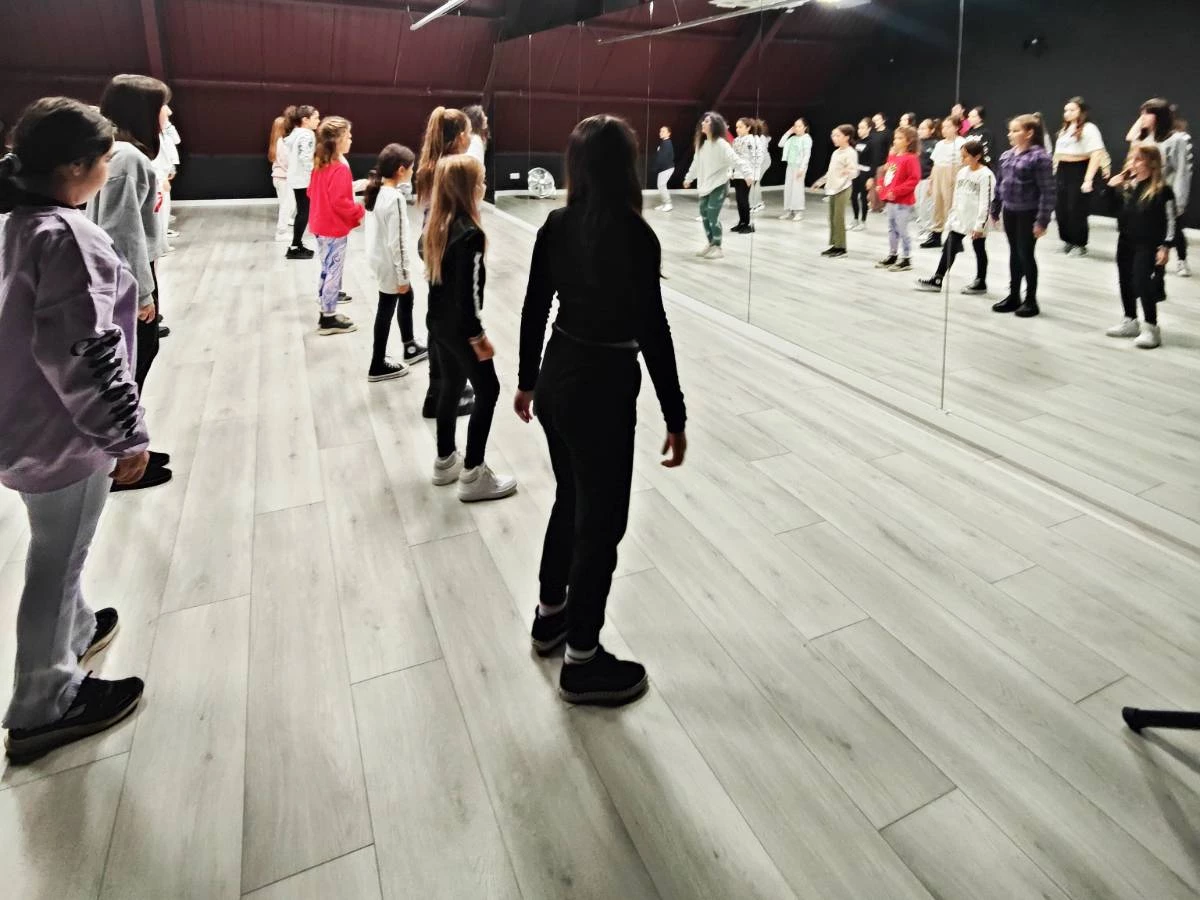 Suscripción mensual a Clases de baile (Infantil o Adulto)