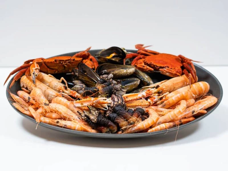 Percebes, buey, necoras