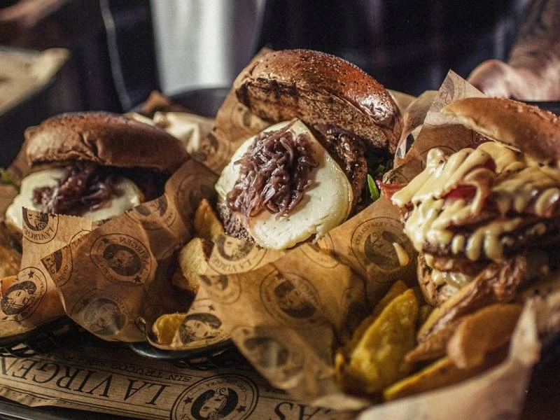Pinchos, hamburguesas, tacos....