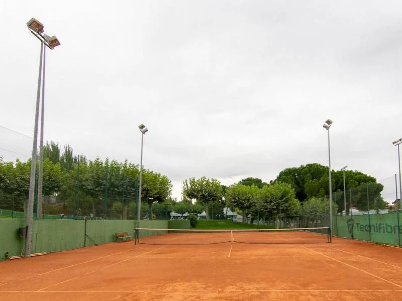 Alquiler de pistas de tenis en CET Majadahonda
