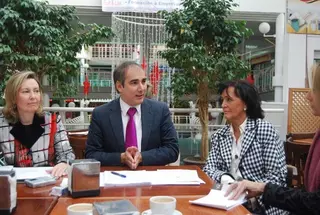 Miguel Ángel Ferrero y Amparo Valcarce denuncian el derroche y la pésima gestión del Gobierno Popular de Las Rozas