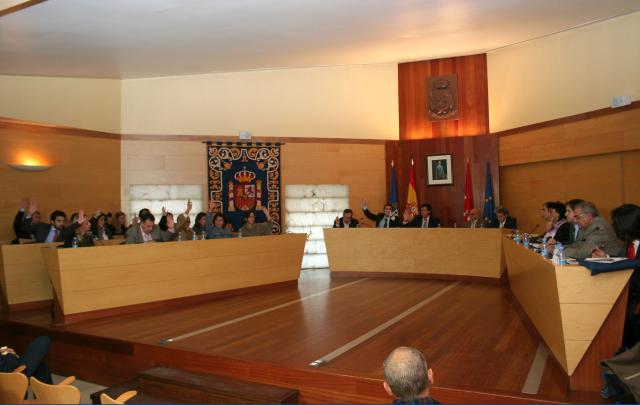 El Pleno aprueba los Presupuestos Municipales para 2012, que recortan el gasto un 7,36%
