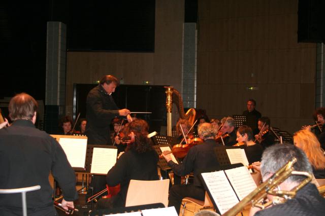 La Orquesta BelArte de Villebon ofrece un concierto de Navidad a favor de la AECC