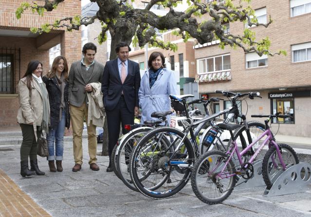 Las Rozas celebra el Día Mundial de la Bicicleta con la instalación de nuevos aparcabicis