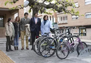 Las Rozas celebra el Día Mundial de la Bicicleta con la instalación de nuevos aparcabicis