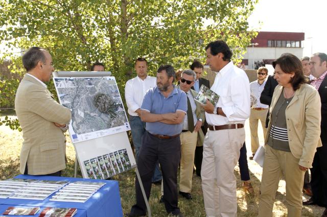 Fernández Rubio presenta la Guía de Campo del Área Natural del Lazarejo