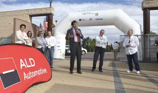 Fernández Rubio da la salida en el Recinto Ferial de Las Rozas al ALD Ecomotion Tour 2012