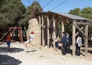 El Alcalde visita los campamentos de verano organizados por el Ayuntamiento de Las Rozas