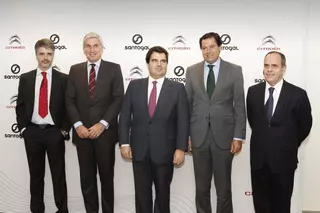 El alcalde de Las Rozas asiste a la inauguración del primer concesionario Santogal Citröen