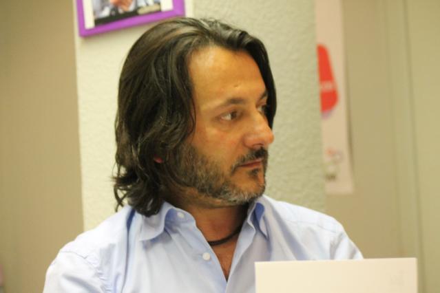 IU-LV denuncia que en la contratación pública priman las grandes empresas
