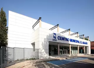 El Ayuntamiento colabora con la AECC en la atención psicológica de enfermos y familiares