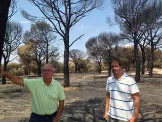 UPyD Las Rozas visita las zonas afectadas por los incendios de agosto en Navalcarbón
