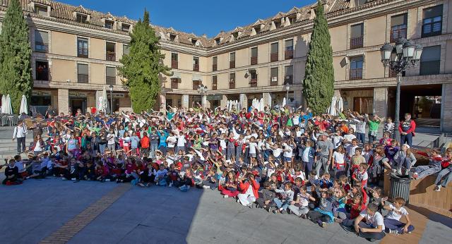 La Gymkhana por los Derechos de la Infancia “toma” la Plaza de España de Las Rozas