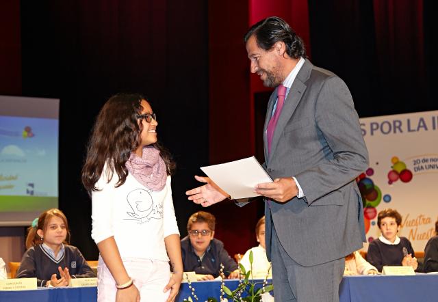 Alumnos de Las Rozas celebran el Día Universal del Niño con un Pleno Infantil