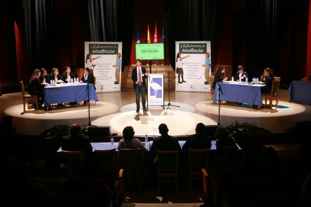 El IES El Burgo gana la I Liga Municipal de Debate Escolar de Las Rozas