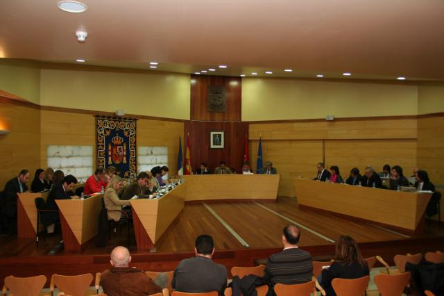 El Ayuntamiento acondicionará el camino que une la estación de Pinar de Las Rozas con las urbanizaciones