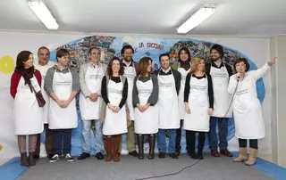 El Colegio El Cantizal reparte en Las Rozas casi 2.000 raciones de su V Cocido Solidario
