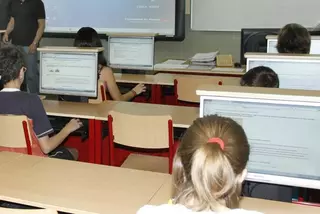 Los alumnos de 6º de Primaria abren el proceso de escolarización para el curso 2014-15 en Las Rozas