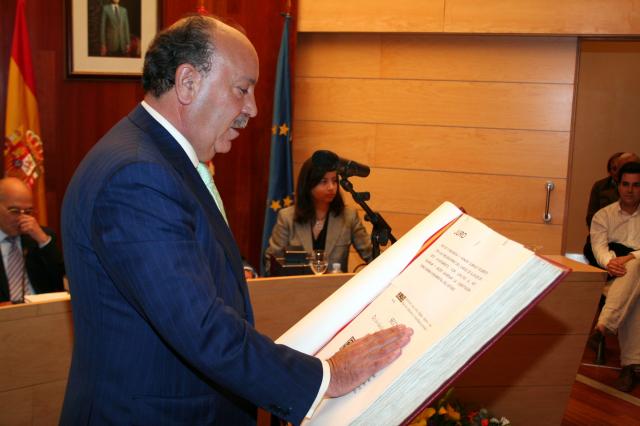 Bonifacio de Santiago, reelegido alcalde
