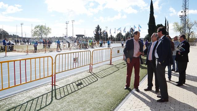 El presidente del COE visita a los participantes en las Olimpiadas Escolares de Las Rozas