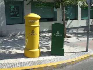 Los trabajadores del servicio de Correos de Las Rozas inician una huelga indefinida