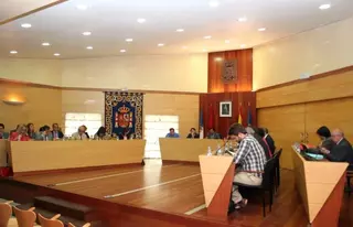 Las Rozas renueva el cargo de juez de paz y aprueba la adjudicación directa de la Ciudad del Fútbol