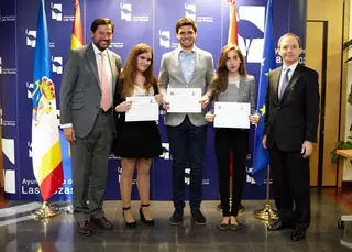 La UFV beca a tres alumnos excelentes de Las Rozas