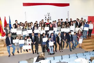 Medio centenar de deportistas de Las Rozas reciben las becas “Cum Laude” de la Fundación Marazuela
