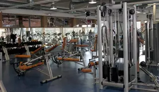El Ayuntamiento rebaja los precios de uso de las instalaciones deportivas con el Bonodeporte+