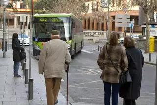 Las Rozas abre una nueva convocatoria de ayudas para el pago del abono transporte anual de mayores