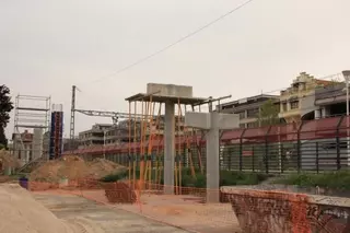 UPyD Las Rozas escucha las preocupaciones de los vecinos de La Marazuela y de la Asociacion Ágora respecto a la nueva pasarela