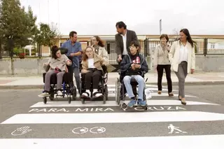 La campaña “Para, Mira y Cruza” busca mejorar la seguridad en los entornos escolares de Las Rozas