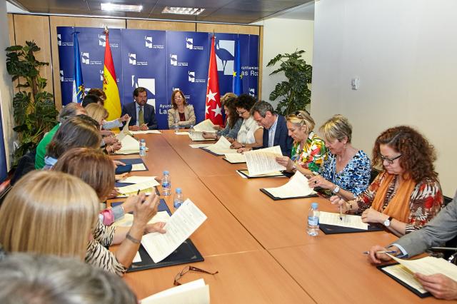 Los centros educativos públicos de Las Rozas contarán de nuevo con ayuda municipal