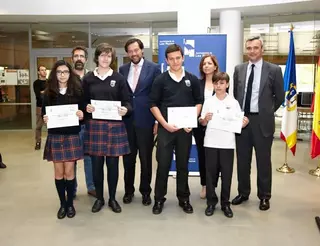 Fernández Rubio entrega los premios del IV Certamen Literario Escolar de Prosa y Poesía de Las Rozas