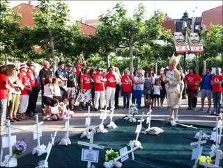 Contigo por Las Rozas organiza un funeral simbólico oficiado por Leo Bassi