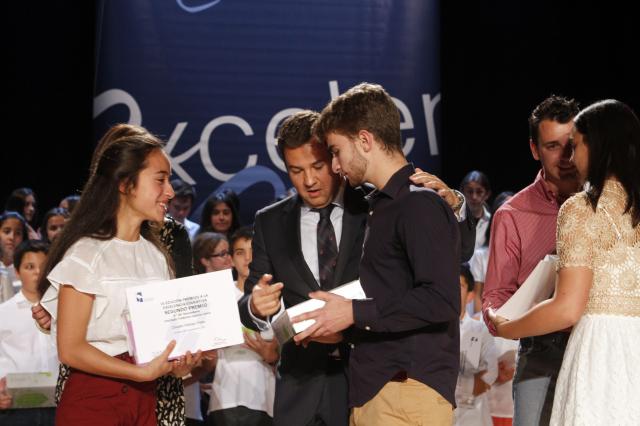 De la Uz entregó los IV Premios a la Excelencia Educativa