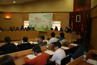 El Pleno infantil propone sustituir “impedido” por “niño con discapacidad” en la Convención de los Derechos del Menor