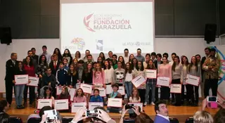 De la Uz entrego 50 becas a 50 deportistas que serán “embajadores” de la Ciudad Europea del Deporte