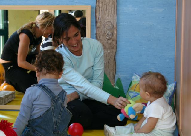 156 niños han estrenado hoy la escuela infantil "Aserrín, Aserrán"