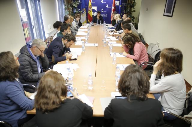 De la Uz preside la primera Mesa Municipal contra la drogadicción y el consumo de alcohol entre los jóvenes
