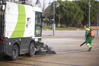 El Ayuntamiento de Las Rozas refuerza los servicios de limpieza con motivo de Fin de Año y Reyes
