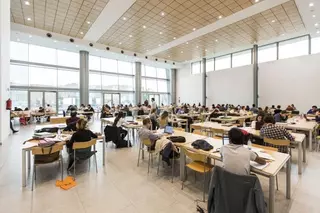 Casi 24.500 estudiantes llenan las bibliotecas de Las Rozas en la apertura extraordinaria para los exámenes de febrero
