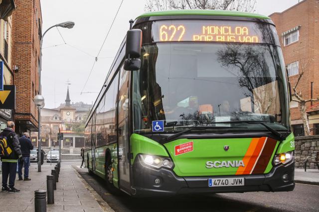 Entra en funcionamiento la nueva parada de autobús en la Avenida de La Coruña de Las Rozas
