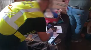 Desarticulada una célula de ciudadanos albaneses y rumanos que robaba en viviendas de Las Rozas