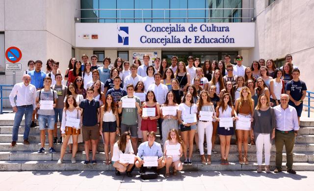 Alumnos de Bachillerato finalizan el programa municipal de Emprendimiento “Las Rozas Impulsa” con proyectos para la ciudad 
