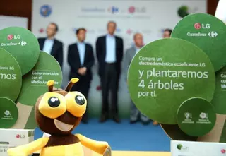 El Ayuntamiento de Las Rozas colabora en una campaña de sostenibilidad para la plantación de árboles en la ciudad