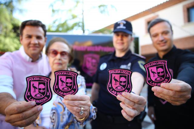 La Policía Local de Las Rozas incorporará el rosa a uniformes y vehículos en octubre para concienciar sobre el cáncer de mama 
